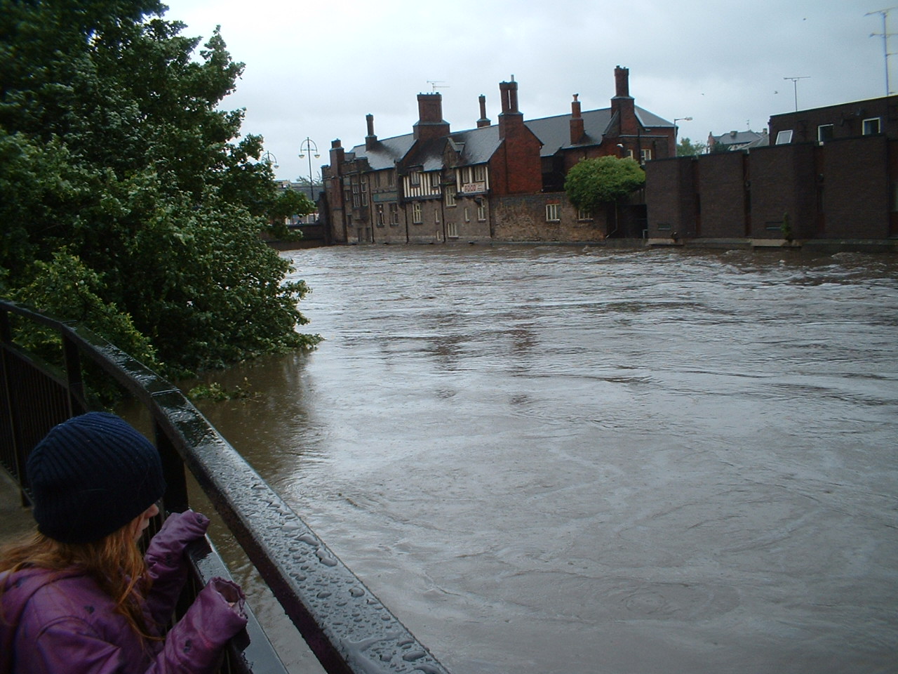 floods 25 6 07 028