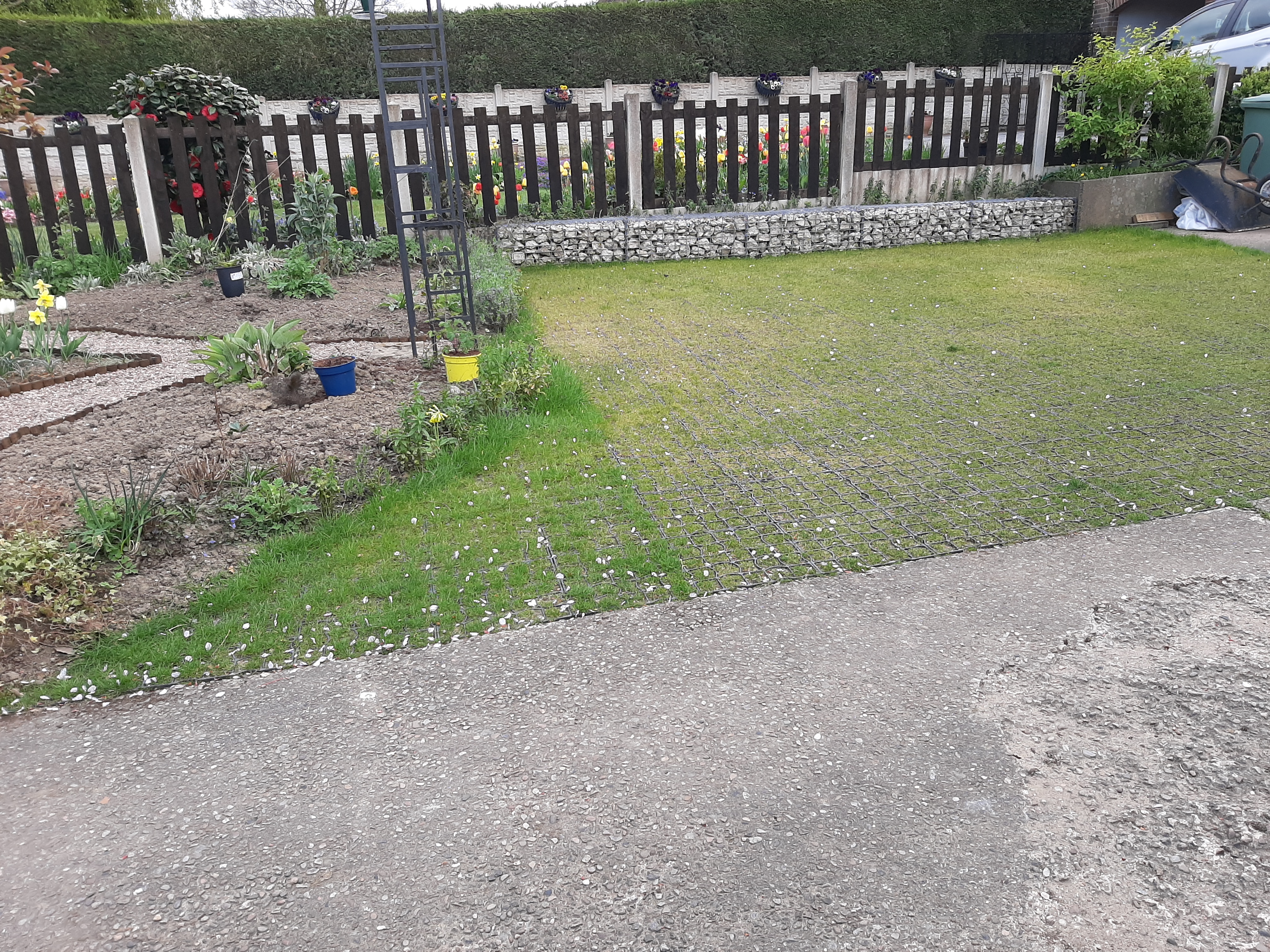 Permeable_parking_recycled_concrete