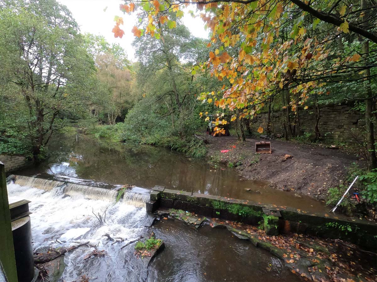 Stocksbridge weir on the Upper River Don before fish passage improvements